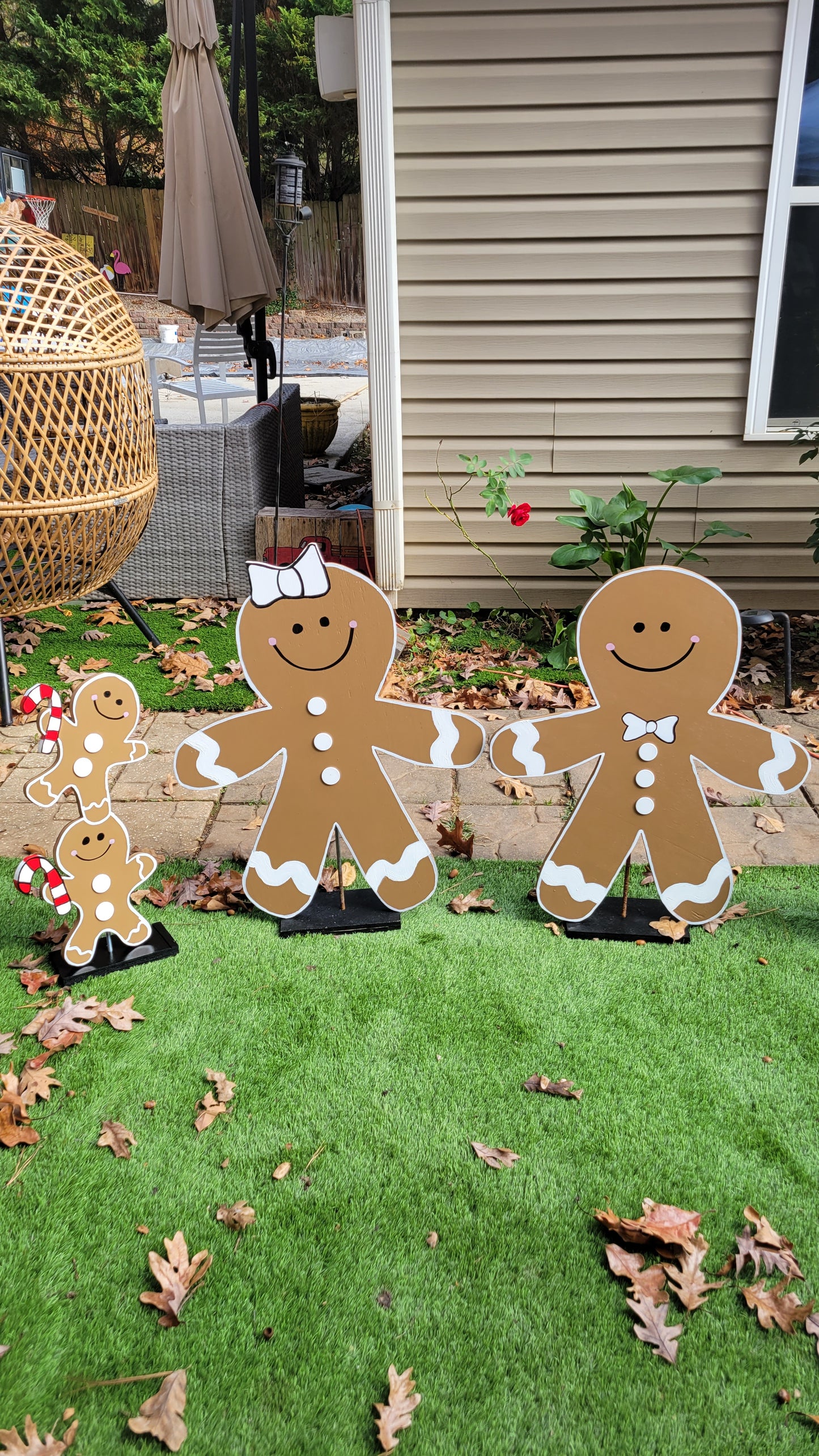Gingerbread family yard art Christmas