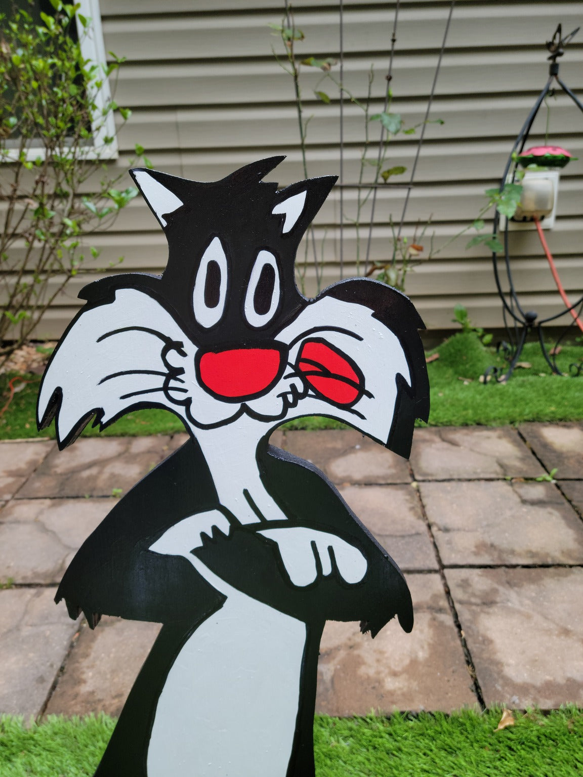 Sylvester the cat. Yard art