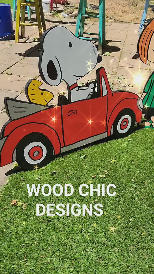 Charlie brown characters set yard art